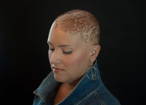 Head Tattoo Hair, Bald Tattoo, Bald Head Tattoo, Scalp Tattoo, Bald Head Women, Organic Henna, Lilac Hair, Hair Due, Bald Women