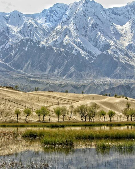 Katpana Desert, Karakoram Mountains, One Picture, Earth Lover, Random Art, Landscape Photographers, Best Photos, Planet Earth, Our Planet