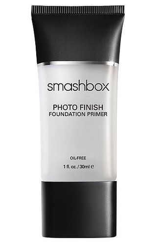 Smashbox Photo Finish Foundation Primer Color Correcting Primer, Sweat Proof Makeup, Smashbox Cosmetics, Foundation Tips, Color Correcting, Foundation Primer, Even Out Skin Tone, Makeup Primer, Face Primer