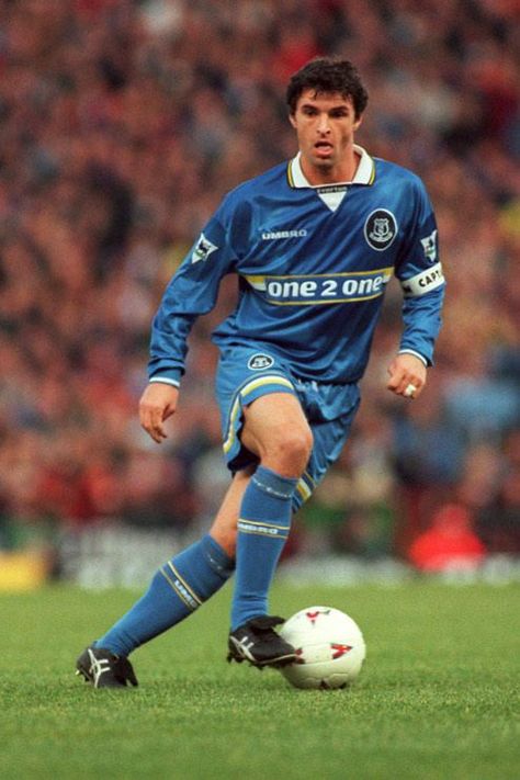 Gary Speed R.I.P. Gary Speed, Everton Football Club, 90s Stuff, Hot Blue, Everton Fc, Top 50, Red Hot, American Football, Football Club