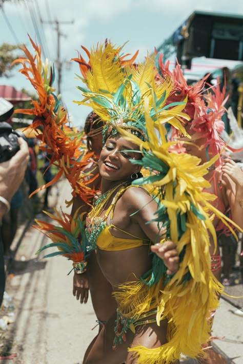 Afro Caribbean Aesthetic, Brazilian Carnival Aesthetic, Carnaval Aesthetic, Carnival Aesthetic Brazil, Carnival Carribean, Samba Brazil, Brazil Aesthetic Carnaval, Carnival Outfit Carribean, Rio Carnival Dancers