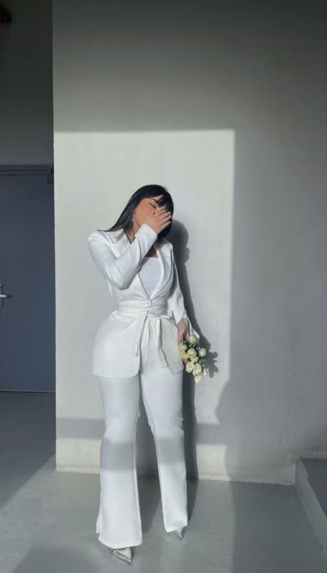 White Party Outfit, Fashion Show Dresses, Outfit Matching, Mode Zara, Corporate Outfits, Everyday Fashion Outfits, Classy Dress Outfits, Classy Casual Outfits, Stylish Work Outfits