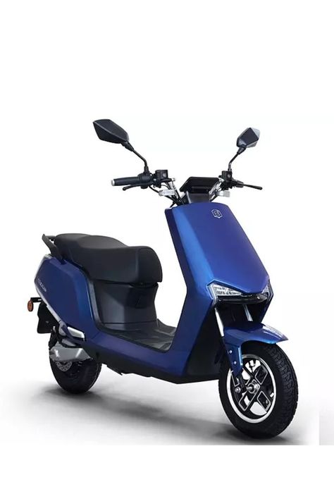 BGauss A2 | 250 W Moped Bike, Dealership Showroom, Scooter Price, Electric Scooter Design, Motor Listrik, Best Scooter, Scooter Design, Motor Bike, Reverse Gear