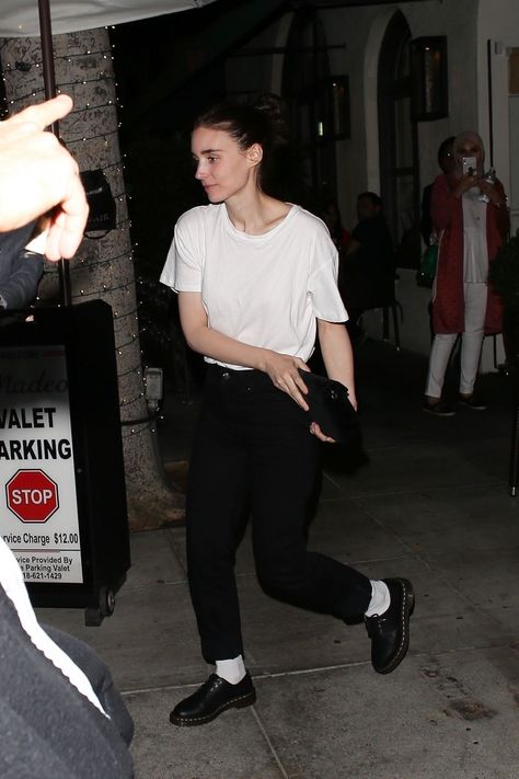 Rooney Mara, 2019 Rooney Mara Style, Dr Martens Outfit, Rocker Look, Rooney Mara, Dr. Martens, Rocker, Lookbook, Normcore, Style Inspiration