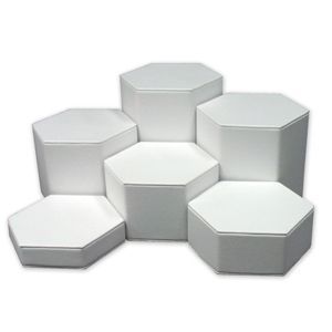 Hexagonal Display Set [white]: http://www.triodisplay.com/catalog/product_info.php?cPath=21_24_id=96: Jewerly Display, Cosmetics Display Stand, Jewerly Displays, Display Showcase, Trendy Jewerly, Show Booth, Cosmetic Display, Display Furniture, Boutique Interior