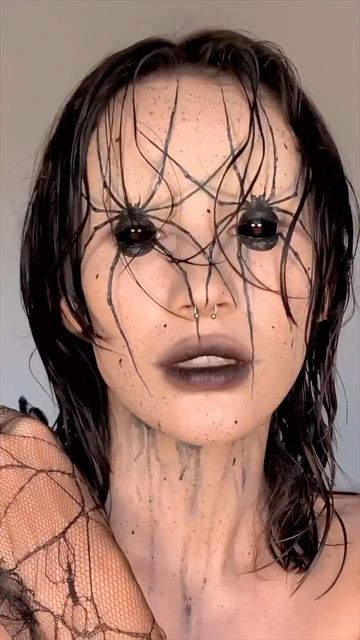 Halloween Makeuo, Spider Makeup, Alien Makeup, Holloween Makeup, Face Art Makeup, Halloween Makeup Inspiration, Scary Makeup, Dope Makeup, Edgy Makeup