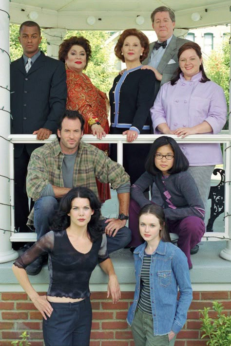 Gilmore Girls Cast, Gilmore Girls Fashion, Gilmore Girls Outfits, Gilmore Girls Fan, Gilmore Girl, Lauren Graham, Lorelai Gilmore, I Love Cinema, Movies And Series