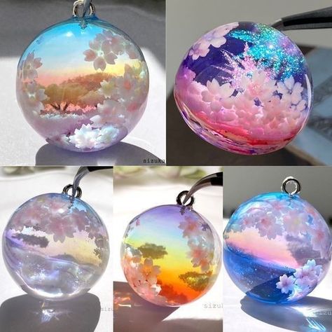 Clear Casting Resin, Flower Tray, Pretty Jewelry Necklaces, Magical Jewelry, Resin Craft, Diy Resin Art, Diy Resin Crafts, Mini Things, Art Kits