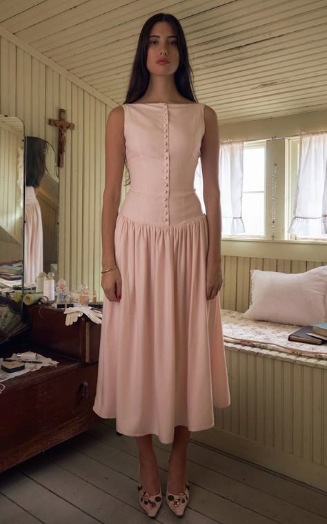 Mirror Palais, Solid Maxi Dress, Kissing Booth, Y2k Dress, Princesa Diana, Suspender Dress, Elegant Dresses Long, Pleated Midi Dress, Pink Midi Dress