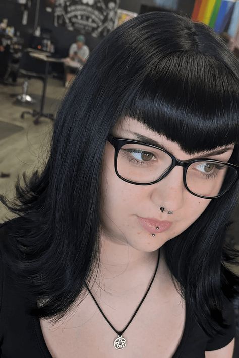 vampire bangs, fierce hairstyles, ferocious look Fang Bangs Haircut, Mavis Hairstyle, Pointy Bangs, Triangle Bangs Goth, V Shaped Bangs, V Bangs Goth, Fang Bangs, Vamp Bangs, Bangs Ideas For Round Faces