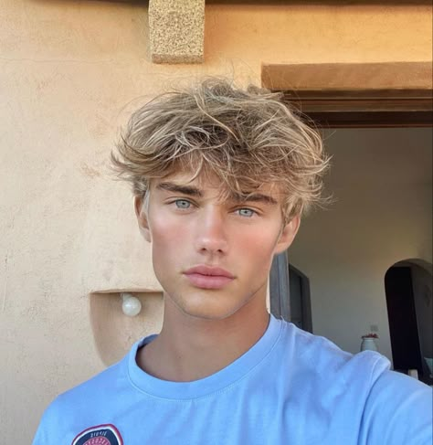 Good Looking Blonde Men, Guy With Blonde Curly Hair, Blond Wavy Hair Men, Blue Eyed Blonde Guy, Old Money Hairstyles Men Wavy, Hot Boyfriend Haircut Blond, Blond Blue Eyes Guy, Dirty Blonde Hair Guys, Blonde Wavy Hair Men