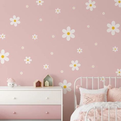 Girls Daisy Bedroom, Daisy Bedroom, Children's Bedroom Ideas, Toddler Bedroom, Kids Bedrooms, Toddler Bedrooms, Toddler Room, Childrens Bedrooms, New Room