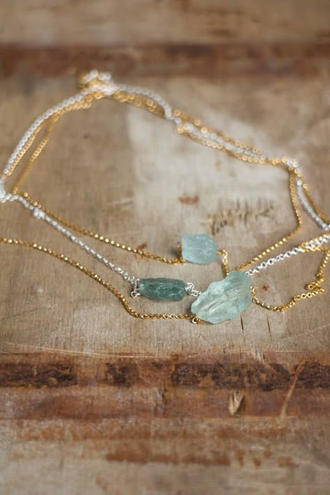 Silver Crystal Jewelry, Beach Style Jewelry, Raw Stone Jewelry, Raw Aquamarine, March Birthday, Natural Stone Necklace, Aquamarine Necklace, Aquamarine Jewelry, Classy Jewelry