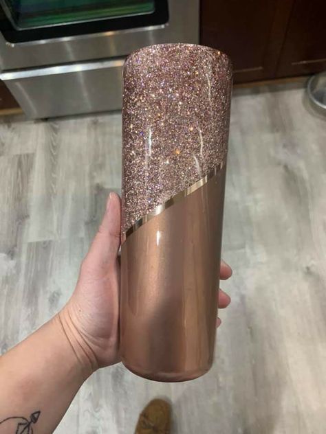 Elegant Tumbler Ideas, Popular Tumbler Designs, Ombre Tumblers, Tumbler Sayings, Epoxy Mugs, Cricut Tumbler, Yeti Cup Designs, Cups Ideas, Tumbler Cups Personalized