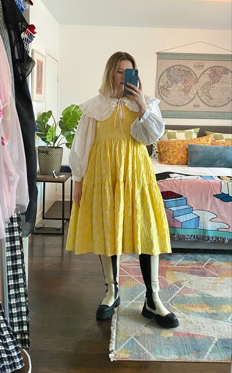 Ganni Collar Outfit, Collared Button Up Shirt Outfit, Oversized Collar Dress, Layering Under Dress, Styling Oversized Dress, Layered Spring Outfits, Oversized Dress Outfit, Ganni Aesthetic, Ganni Collar