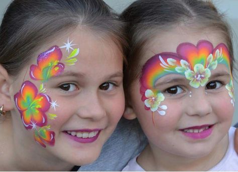 Leanne Courtney line busters! Face Painting Flowers, Crown Kids, Henna Paint, Girl Face Painting, Face Painting Tutorials, Painting Kids, Crown For Kids, Face Painting Easy, Face Paintings