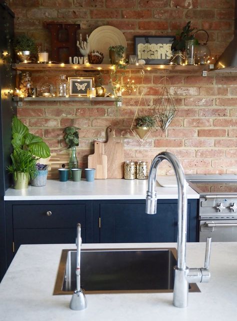 Break a Few Boundaries With These 5 Alternative Kitchen Lighting Ideas Kitchen With Brick, Alternative Kitchen, Industrial Decor Kitchen, Kitchen Lighting Ideas, Industrial Home Design, Brick Kitchen, Classic Lighting, Industrial Livingroom, Industrial Interior Design