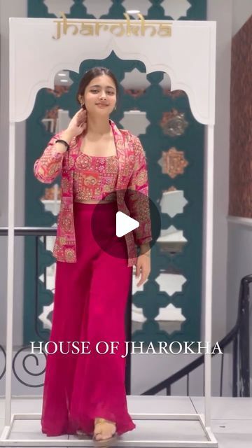 Tailoring Ideas, Indian Outfits Modern, Indo Western Outfits, Business Hub, Indo Western Dress, Trendy Collection, Indo Western, Designs For Dresses, Indian Designer