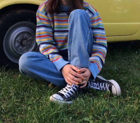 Colorful 90s Outfits, Kidcore Aesthetic Fashion, Who Aesthetic, Doctor Who Aesthetic, Main Character Dress, 80s Pictures, Tomboy Aesthetic, Dress With Converse, Vintage Summer Outfits