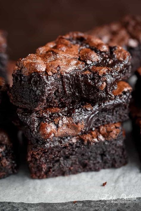 Cocoa Brownies, Fudgy Brownie Recipe, Resep Brownies, Best Brownie Recipe, Brownies Recipe Homemade, Chewy Brownies, Brownie Ingredients, Best Brownies, Brownie Recipe