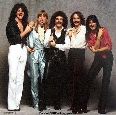 Journey.  I. Love. Them. Their album Trial By Fire and Styx's Greatest Hits were the soundtracks of my childhood. Rock on Steve Perry. Gregg Rolie, Journey Pictures, Neal Schon, Journey Band, Journey Steve Perry, 80s Bands, Steve Perry, The Windy City, I Love Music