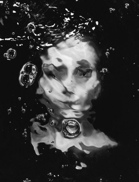 water distortion Laurence Demaison, Distortion Photography, Reflection Art, Experimental Photography, Water Photography, Gcse Art, A Level Art, Photography Projects, Underwater Photography