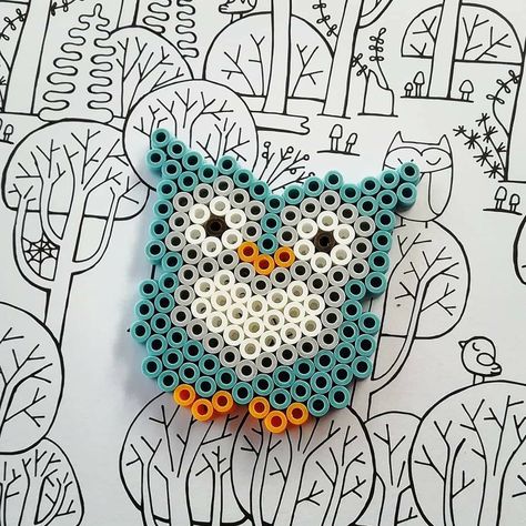 Hama Beads Owl, Owl Perler Bead Patterns, Owl Perler Beads, Owl Perler, Fused Beads, Owl Cross Stitch, Pony Bead Crafts, Pixel Art Ideas, Perler Bead Crafts