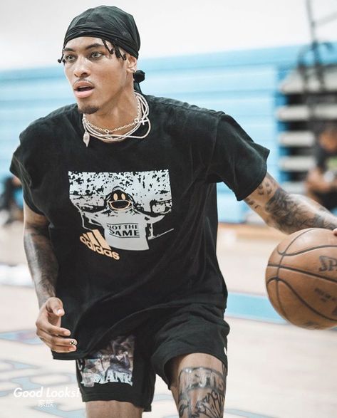 Hot Head, Kelly Oubre Jr, Kelly Oubre, Nba Fashion, Cute Black Guys, Streetwear Men Outfits, Black Boys, 2 Months, Cute Black