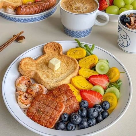 🌟 Start your day right with this delightful and colorful breakfast! 🥞🍳 Fresh fruits, fluffy eggs, and a cute teddy bear toast to bring a smile to your face! 🥰 What’s your go-to breakfast treat? Comment below! #BreakfastGoals #HealthyEating #Foodie #MorningVibes #CuteFood Teddy Bear Toast, Breakfast Bento, Bear Toast, Cute Breakfast Ideas, Colorful Breakfast, Cute Breakfast, Fluffy Eggs, Cute Bento, Cute Teddy Bear