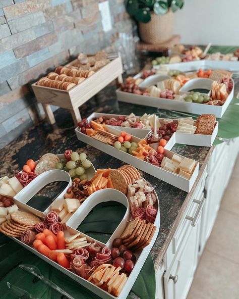 Baby Shower Brunch Food Ideas, Baby Shower Charcuterie, Charcuterie Letters, Brunch Food Ideas, Shower Snacks, Baby Shower Brunch Food, Pink Pumpkin Baby Shower, Backyard Baby Showers, Baby Shower Snacks