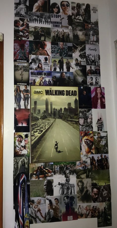 I decided to try and make one of those aesthetic picture walls but add a little spice and make it The Walking dead which is my favorite show 😍 Twd Room Decor, Twd Room, The Walking Dead Aesthetic, Twd Poster, Aesthetic Walking, The Walking Dead Poster, The Walkind Dead, Walking Dead Characters, Picture Walls