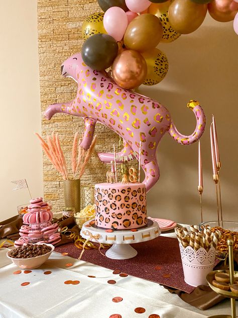 Pink Leopard Party, Cheetah Birthday Cakes, Animal Print Birthday Party, Cheetah Print Cakes, Leopard Birthday Parties, Cheetah Birthday Party, Pink Birthday Theme, Leopard Cake, Cheetah Birthday