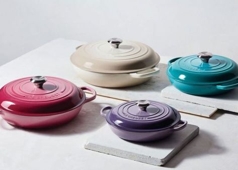 Le Creuset Sizing Guide: Everything You Need to Know Le Creuset Braiser, Cooking Gadgets Appliances, Le Crueset, Le Creuset Colors, Le Creuset Dutch Oven, Le Creuset Cookware, Weight Charts, Must Have Kitchen Gadgets, Le Creuset Stoneware