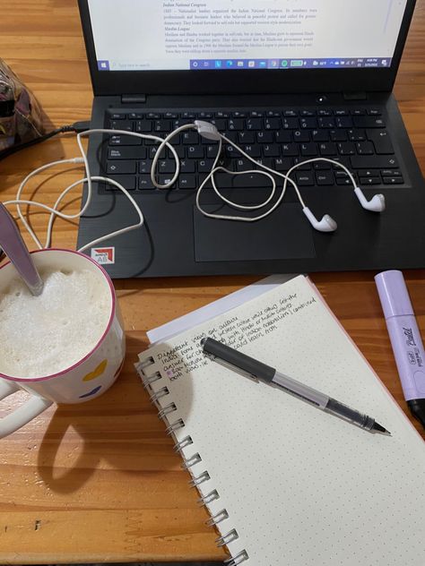 #study #aesthetic #studying #studymotivation #studytok #studywithme #school #schoolinspiration #coffeebreak #latte December Study Aesthetic, Study In Winter Aesthetic, Study Motivation Aesthetic Fall, Starbucks Aesthetic Studying, Music While Studying Aesthetic, Medical School Life, Sophomore Year, Work Motivation, School Inspiration