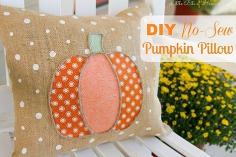 pumpkin pillow graphic Fall Pillows Diy, Fall Pumpkin Crafts, Pumpkin Pillow, Fall Bedding, Pumpkin Pillows, Diy Spring, Sewing Pillows, Fall Pillows, Holiday Pillows