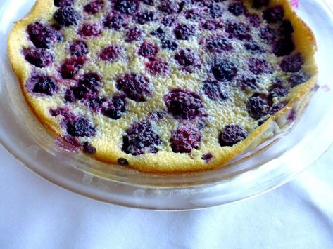 Blackberry Clafoutis Clafoutis Recipe, Between Summer And Fall, Clafoutis Recipes, Beef Kebabs, Classic French Desserts, French Dessert, French Desserts, All Recipes, Roasted Carrots