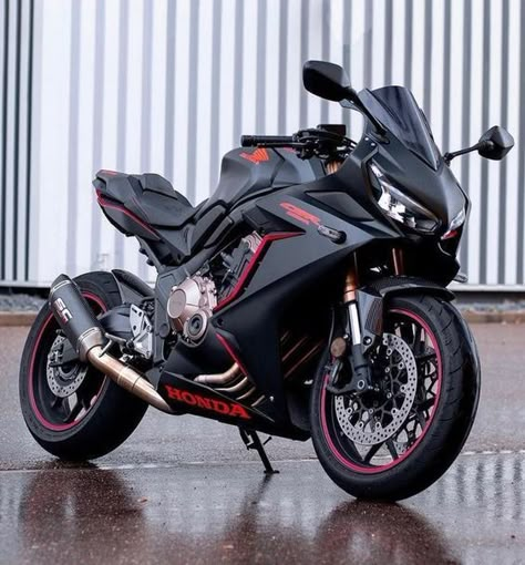 The #Honda #CBR1000RR, marketed in some #countries as the #Fireblade capitalized as FireBlade until the 2000 is a 999 cc (61.0 cu in) liquid-cooled inline four-cylinder #superbike, introduced by #Honda in 2003 as the 7th #generation of the CBR series of #motorcycles that began with the CBR900RR in 1990. #newbike #motorcycle #sportsbike #bike2022 ##honda #cbr1000 #bike #fashion #style #black #racebike #motorbike #superbike Honda Sport Bikes, Honda Fireblade, Honda Motorbikes, Sport Motorcycles, Motorcycle Helmet Design, Bike Fashion, Black Honda, Honda Cbr 1000rr, Bike Collection