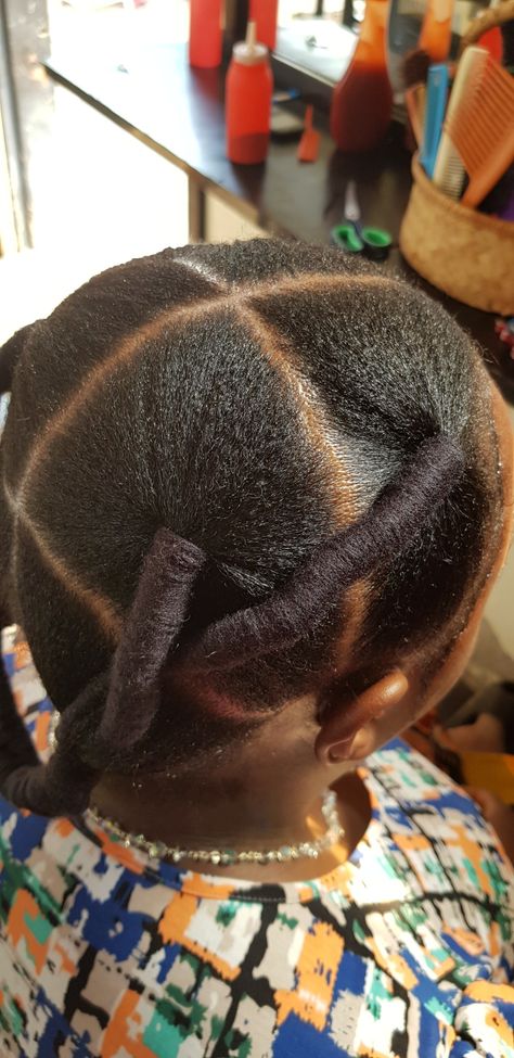 Blocks Hairstyle African, African Threading, Hair Threading, Hair Yarn, Old Hairstyles, Bridal Hair Inspiration, African Hair Braiding Styles, Natural Afro Hairstyles, Hair Twist Styles