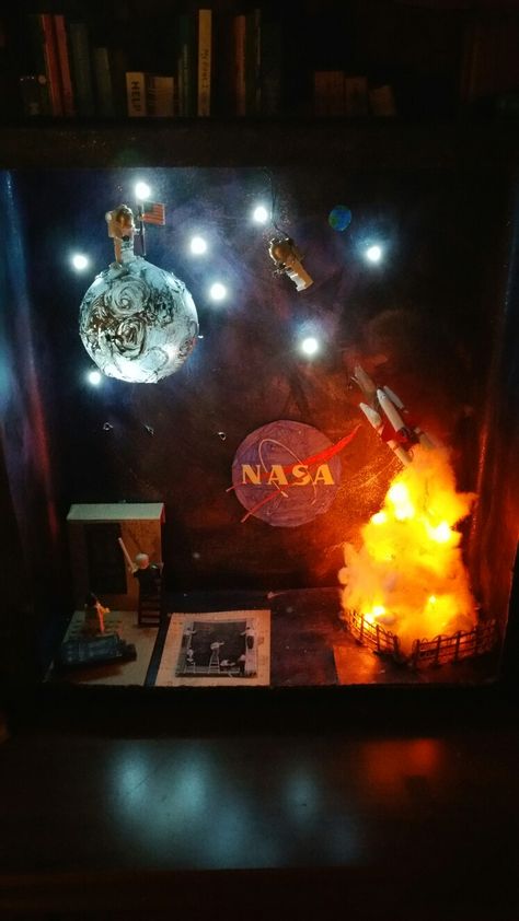 #NASA space diorama#school space project Physics Models Projects, History Diorama, Space Diorama, Science Exhibition Ideas, Science Project Models, Science Exhibition Projects, Science Exhibition, Planet Project, Physics Projects