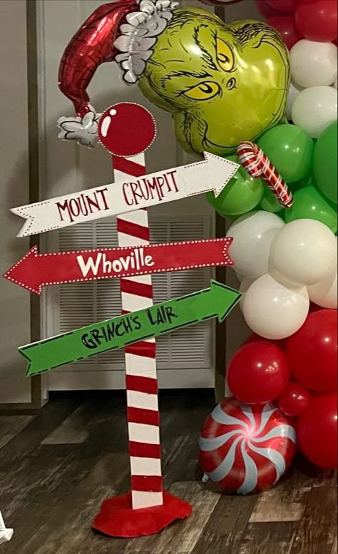 Grinch Birthday Photoshoot, Grinch One Year Old Party, Grinch Birthday Balloon Arch, Grinch 1st Birthday, Mean One Grinch First Birthday, Grinch Balloons, Grinch Birthday Backdrop, You’re A Mean One Birthday Party Grinch, Grinchmas Decor