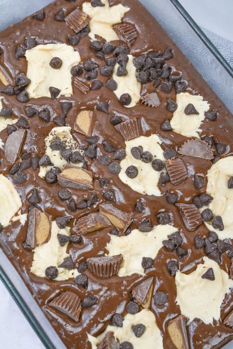 Chocolate Peanut Butter Earthquake Cake Chocolate Peanut Butter Earthquake Cake, Peanut Butter Earthquake Cake, Earthquake Cake, Peanut Butter Desserts, Fudge Cake, S'mores, Peanut Butter Recipes, Super Rich, Cakes And Pies