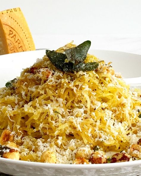 Versatile Spaghetti Squash My Two Favorite Ways - Proud Italian Cook Sage Bread, Pumpkin Spaghetti, Squash Carbonara, Spaghetti Squash Carbonara, Squash Zucchini, Cinnamon Pumpkin, Spaghetti Squash Recipes, Gf Bread, Pasta Pizza