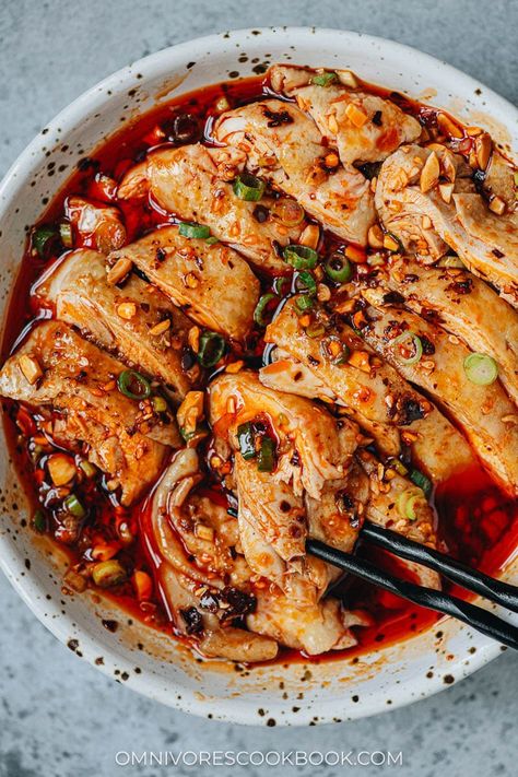 Saliva Chicken, Sichuan Chicken, Sichuan Recipes, Sichuan Food, Chicken Smothered, 2025 Travel, Red Oil, Spicy Sauce, Todo List