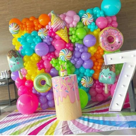 Candy Theme Birthday Party, Candy Themed Party, Candy Balloons, Candy Land Decorations, Candy Land Birthday Party, Candy Land Christmas Door, Candy Birthday Party, Ice Cream Birthday Party, Candyland Birthday