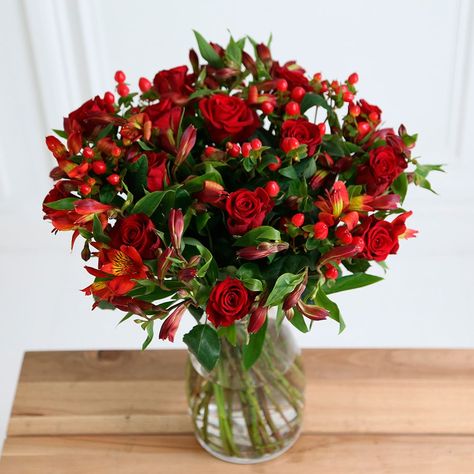 WINNER: Fairtrade Winterberry Bouquet by Arena Flowers - £37.99 and free delivery for 31 bloomsghkuk Alstroemeria Bouquet, Christmas Bouquets, Red Amaryllis, Gold Bouquet, Purple Calla Lilies, Christmas Bouquet, Red Bouquet, Elegant Bouquet, Unique Bouquet