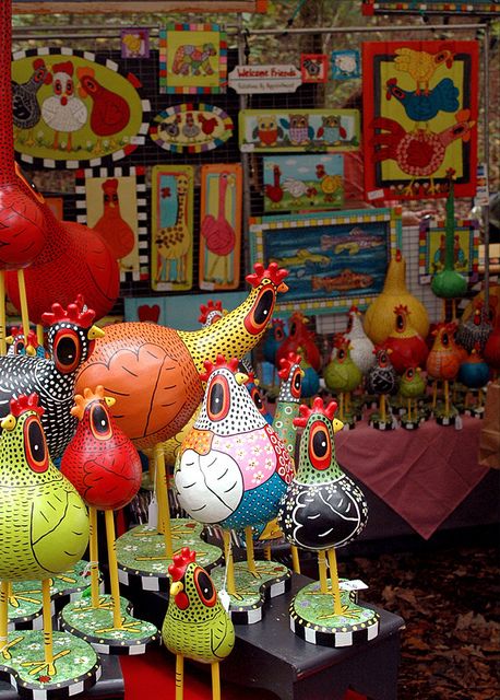 Gourd Decorating Ideas, Gourd Chickens, Gorgeous Gourds, Chicken Crafts, Hand Painted Gourds, Paper Mache Art, Gourds Crafts, Painted Gourds, Chicken Art