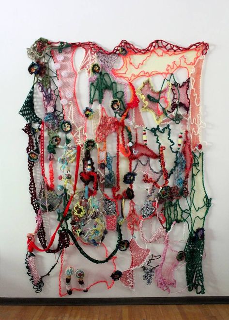 marina nelson artist i - Buscar con Google Free Will Art, Crochet Sculpture Art, Found Objects Art, Mila Textiles, Textile Fiber Art Fabric, Trash Art Recycled, Crochet Art Sculpture, Textiles Objects, Textile Art Ideas