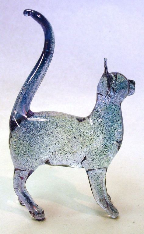 Cat Standing, Animals Drawing, Glass Cat, Afrikaanse Kunst, Cat Stands, Art Of Glass, Cat Items, Chihuly, Glass Figurines