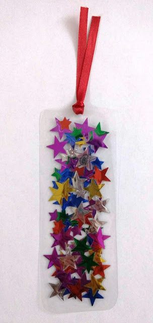 Amber's Craft a Week Blog: Star Confetti Bookmark Laminator Bookmarks, Preschool Bookmark Crafts, Crafts With Laminator, Confetti Bookmarks Diy, Laminator Crafts For Kids, Laminated Paper Crafts, Laminated Bookmark Ideas, Laminated Bookmarks Diy, Laminate Crafts