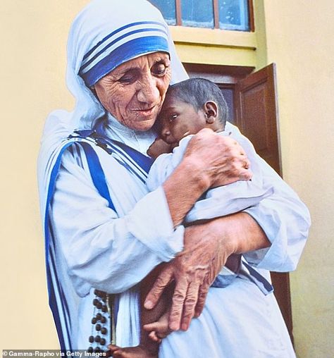 Mother Teresa in 1979. Born Agnes Gonxha Bojaxhiu in Skopje, now North Macedonia, in 1910, Mother Teresa's father died when she was eight, plunging the family into poverty. She took solace in the church and, aged 12, decided to become a nun Mother Teresa Pictures, Missionaries Of Charity, Saint Teresa Of Calcutta, English Royal Family, Saint Teresa, Mother Teresa, New Series, Kolkata, Catholic Church